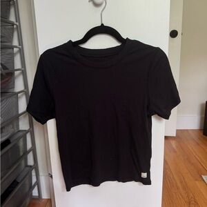 Vuori Pose Fitted Tee